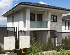 Ház 4 szobák eladó on Dezmir