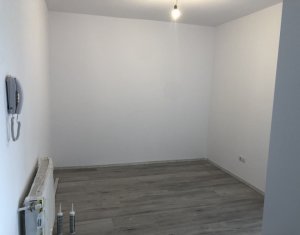 Lakás 3 szobák eladó on Floresti