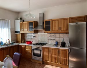 Ház 6 szobák eladó on Gilau