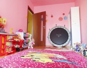 Lakás 4 szobák kiadó on Cluj-napoca, Zóna Manastur