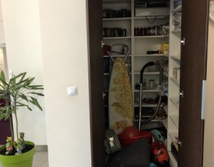 Lakás 2 szobák eladó on Floresti