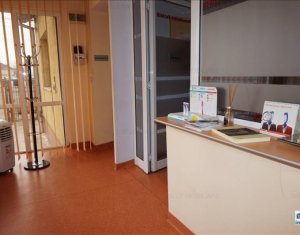 Maison 5 chambres à vendre dans Cluj-napoca, zone Floresti