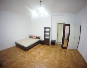 Appartement 3 chambres à louer dans Cluj-napoca, zone Centru