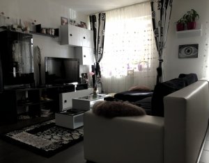 Lakás 3 szobák eladó on Floresti