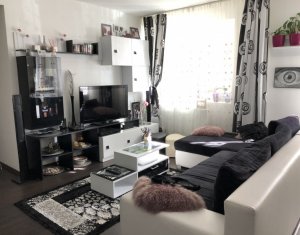 Lakás 3 szobák eladó on Floresti