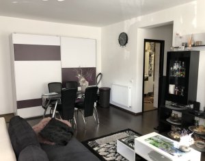 Lakás 3 szobák eladó on Floresti