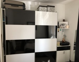 Lakás 3 szobák eladó on Floresti