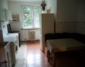 Lakás 4 szobák eladó on Cluj-napoca, Zóna Manastur