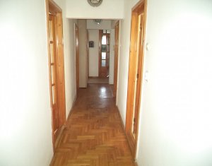 Lakás 4 szobák eladó on Cluj-napoca, Zóna Manastur