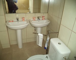 Lakás 4 szobák eladó on Cluj-napoca, Zóna Manastur