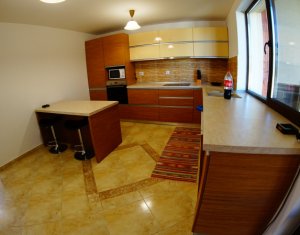 Ház 4 szobák eladó on Sannicoara