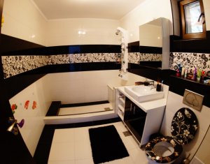 Ház 4 szobák eladó on Sannicoara