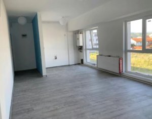 Lakás 2 szobák eladó on Floresti