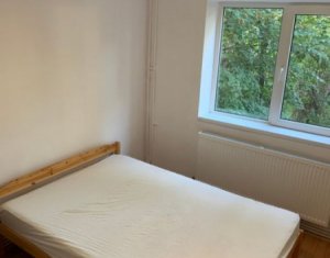 Lakás 4 szobák eladó on Cluj-napoca, Zóna Manastur