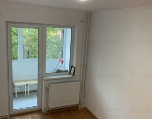 Lakás 4 szobák eladó on Cluj-napoca, Zóna Manastur