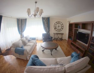 Lakás 4 szobák kiadó on Cluj-napoca, Zóna Centru