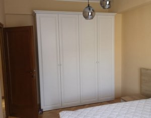 Appartement 3 chambres à louer dans Cluj-napoca, zone Centru