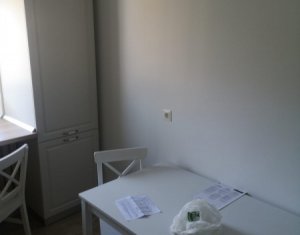 Appartement 3 chambres à louer dans Cluj-napoca, zone Centru