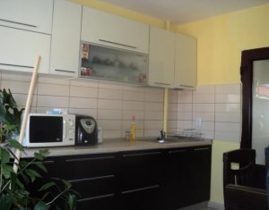 Appartement 3 chambres à louer dans Cluj-napoca, zone Marasti