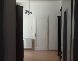 Appartement 3 chambres à louer dans Cluj-napoca, zone Centru