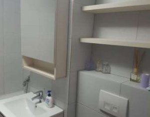 Appartement 3 chambres à louer dans Cluj-napoca, zone Marasti
