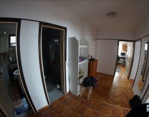 Appartement 4 chambres à louer dans Cluj-napoca, zone Zorilor