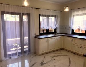 Maison 4 chambres à vendre dans Cluj-napoca, zone Faget