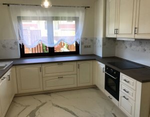 Maison 4 chambres à vendre dans Cluj-napoca, zone Faget