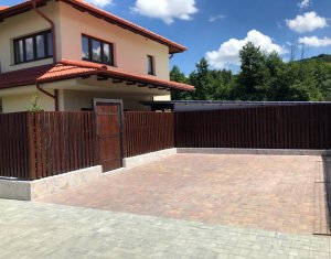 Maison 4 chambres à vendre dans Cluj-napoca, zone Faget