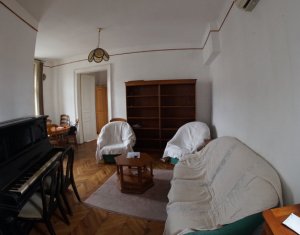 Lakás 4 szobák kiadó on Cluj-napoca, Zóna Centru