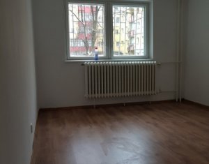 Lakás 4 szobák kiadó on Cluj-napoca, Zóna Manastur