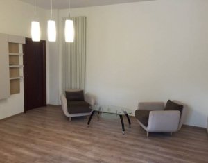 Appartement 3 chambres à louer dans Cluj-napoca, zone Centru