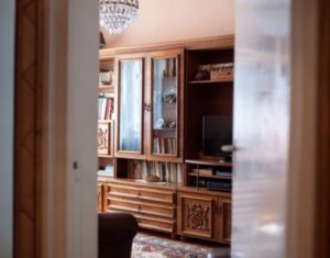 Lakás 4 szobák eladó on Cluj-napoca, Zóna Manastur