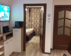 Lakás 3 szobák eladó on Floresti