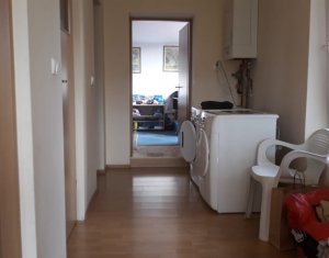 Ház 8 szobák eladó on Floresti