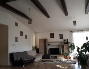 Ház 8 szobák eladó on Floresti