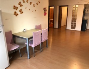 Lakás 3 szobák kiadó on Floresti