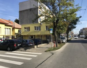 Spatiu comercial parter 2 parcari, zona piata Abator, Str. Bucuresti