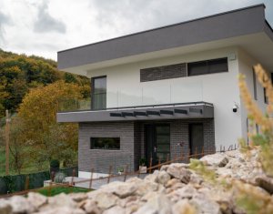 Ház 5 szobák eladó on Feleacu