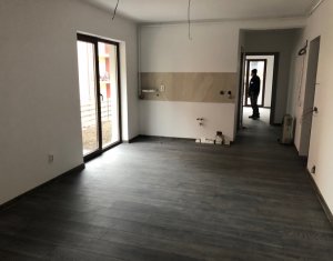 Lakás 3 szobák eladó on Floresti