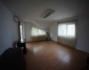 Maison 4 chambres à louer dans Cluj-napoca, zone Zorilor