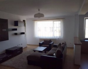 Lakás 3 szobák eladó on Floresti