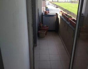 Lakás 3 szobák eladó on Floresti