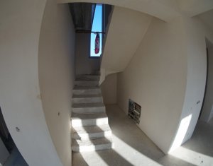 Ház 4 szobák eladó on Dezmir