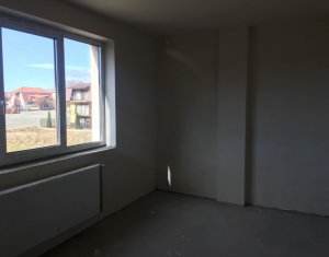 Lakás 3 szobák eladó on Floresti