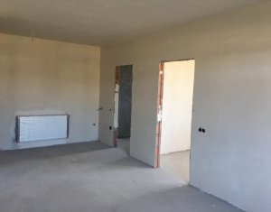 Lakás 3 szobák eladó on Floresti