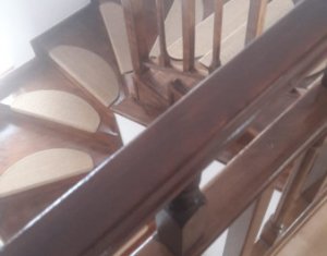 Ház 4 szobák eladó on Floresti