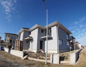 Ház 4 szobák eladó on Dezmir