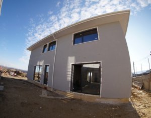 Ház 4 szobák eladó on Dezmir