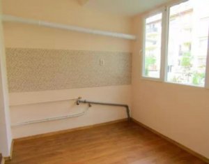 Lakás 2 szobák eladó on Floresti